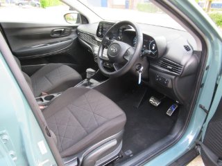 /photos/12647/863e411e-5812-45fe-9304-192f722f8550_i320x240.jpg